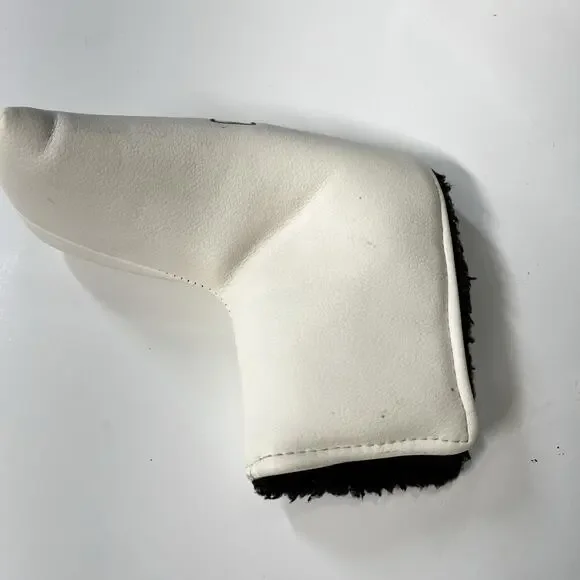 Crondon Park Golf Course Name Blade Putter White Golf Club Head Cover - Picture 2 of 4